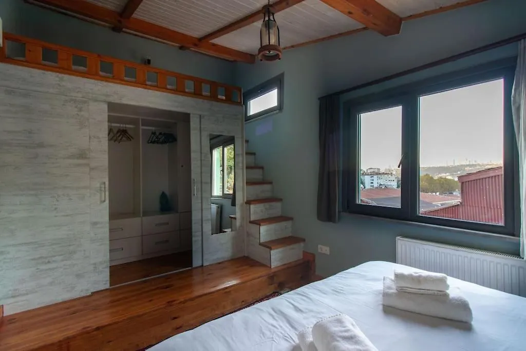 Апартаменты Kuzguncuk Retreat W Stunning Views And Local Charm Стамбул