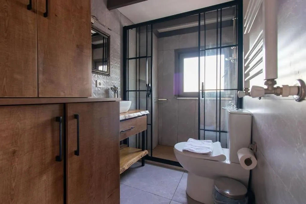 Апартаменты Kuzguncuk Retreat W Stunning Views And Local Charm Стамбул